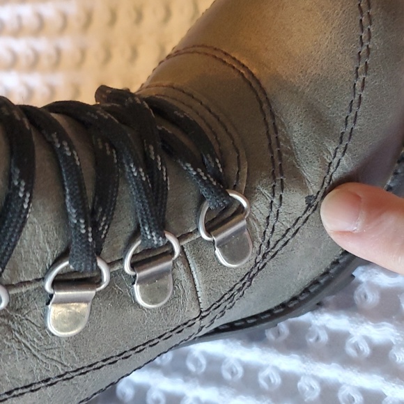 *Lowered Price, Peeling - Picture 9 of 9